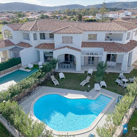 Villetta Con Piscina Budoni Affitti Spiaggia 700 Mt Екстериор снимка