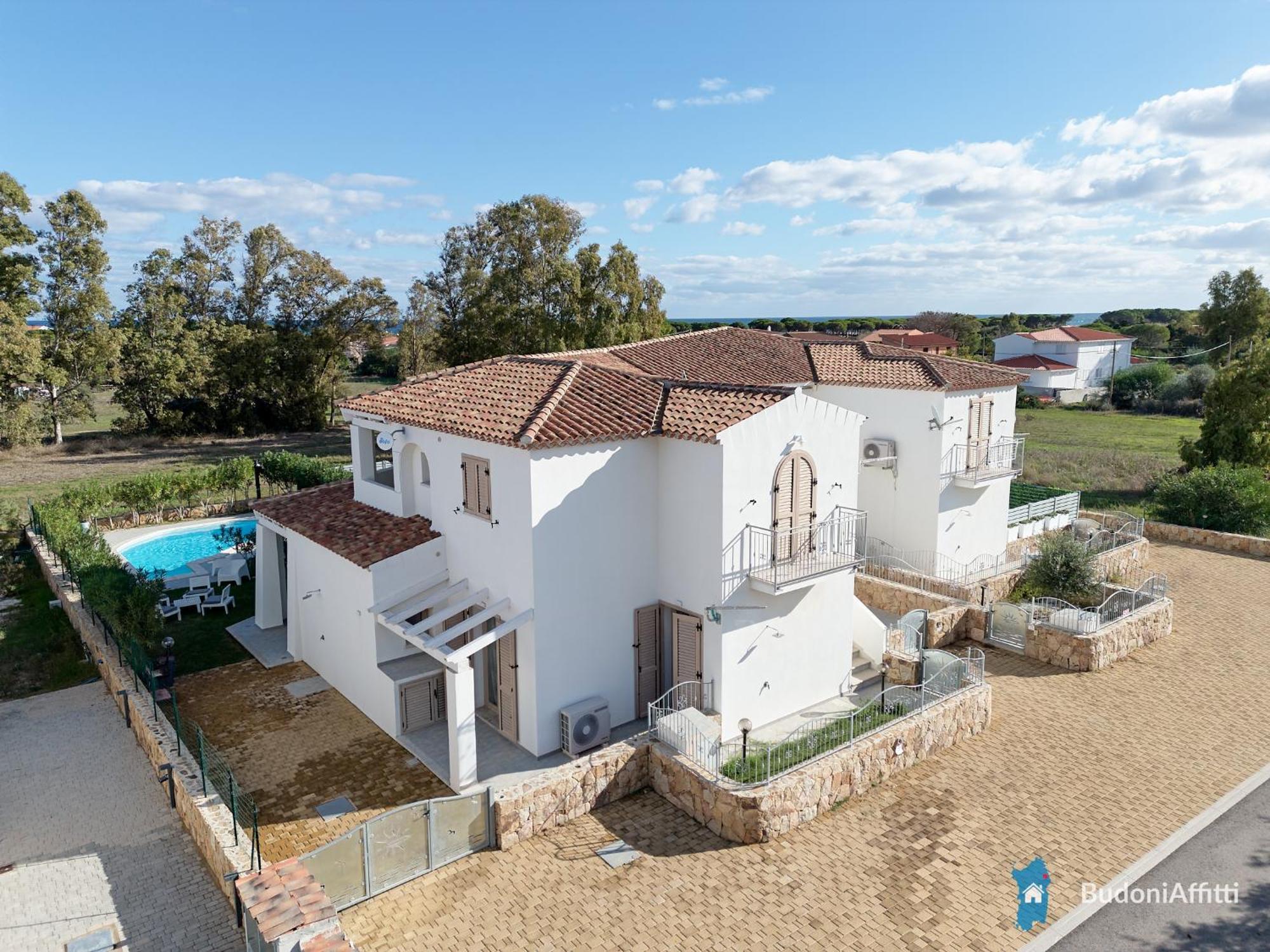 Villetta Con Piscina Budoni Affitti Spiaggia 700 Mt Екстериор снимка