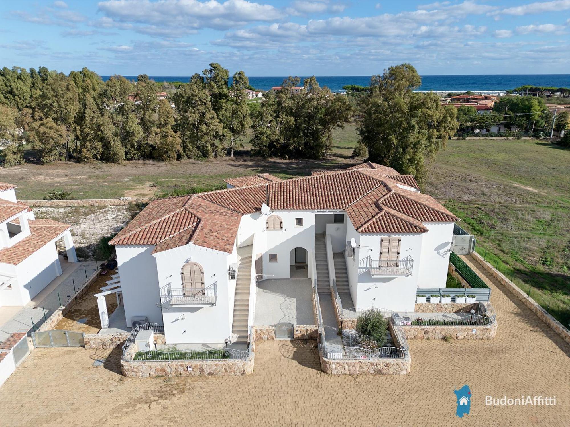 Villetta Con Piscina Budoni Affitti Spiaggia 700 Mt Екстериор снимка
